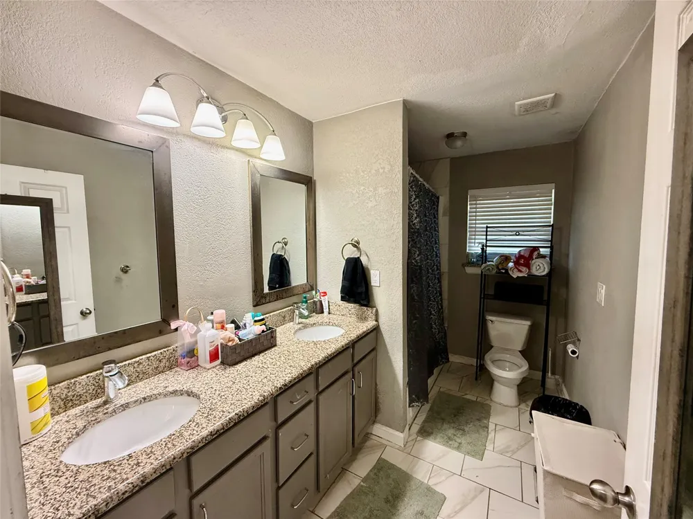 7508 S College Circle North Richland Hills, TX 76180
