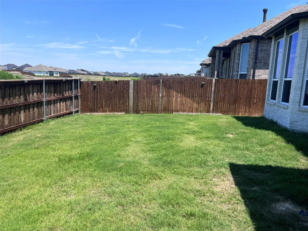 2452 Brightling Bend Forney, TX 75126