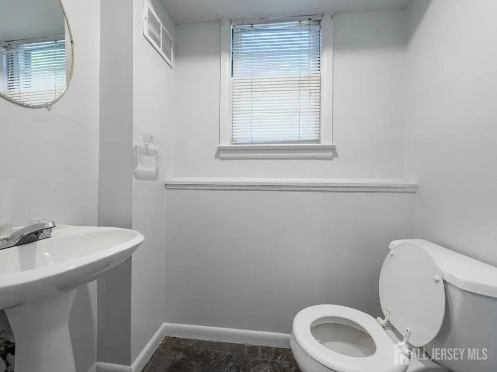 29 Devonshire Terrace West Orange, NJ 07052