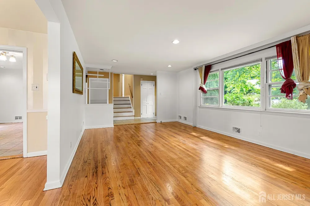 29 Devonshire Terrace West Orange, NJ 07052