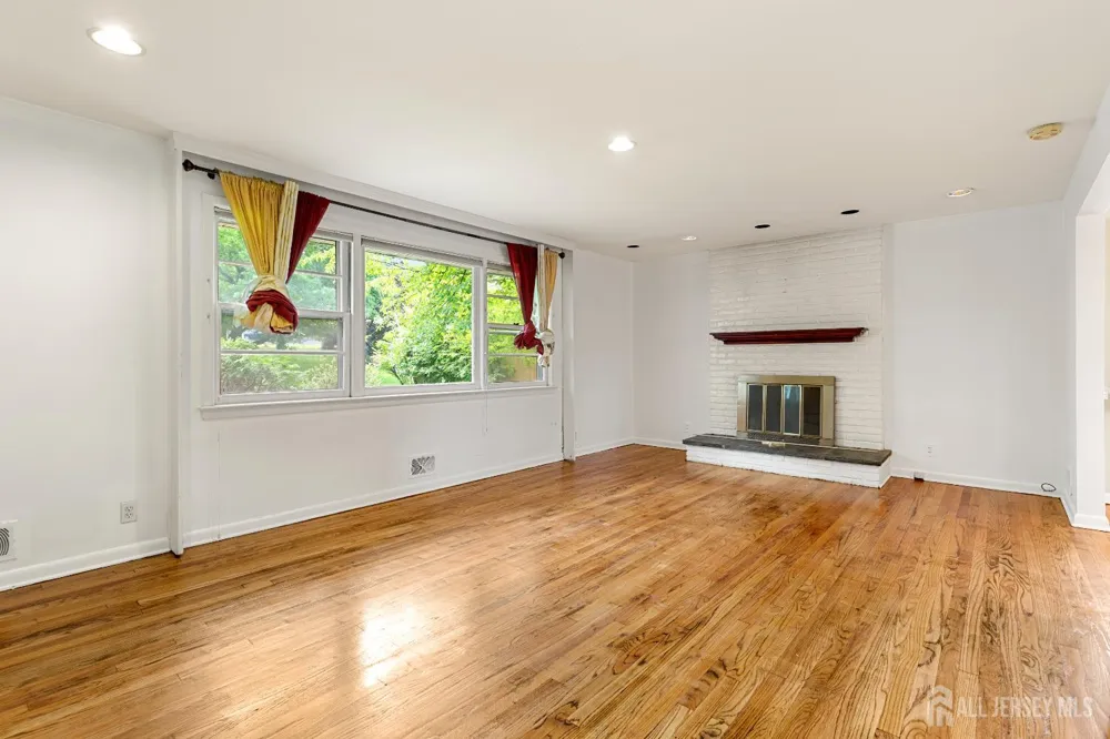 29 Devonshire Terrace West Orange, NJ 07052