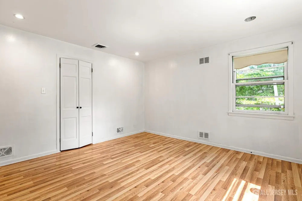29 Devonshire Terrace West Orange, NJ 07052