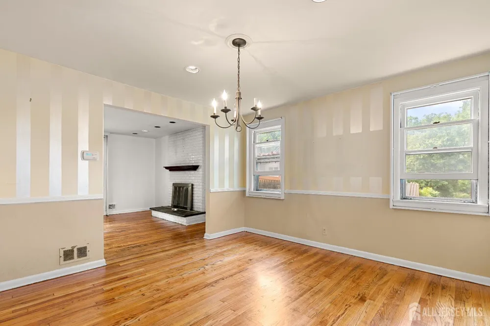 29 Devonshire Terrace West Orange, NJ 07052