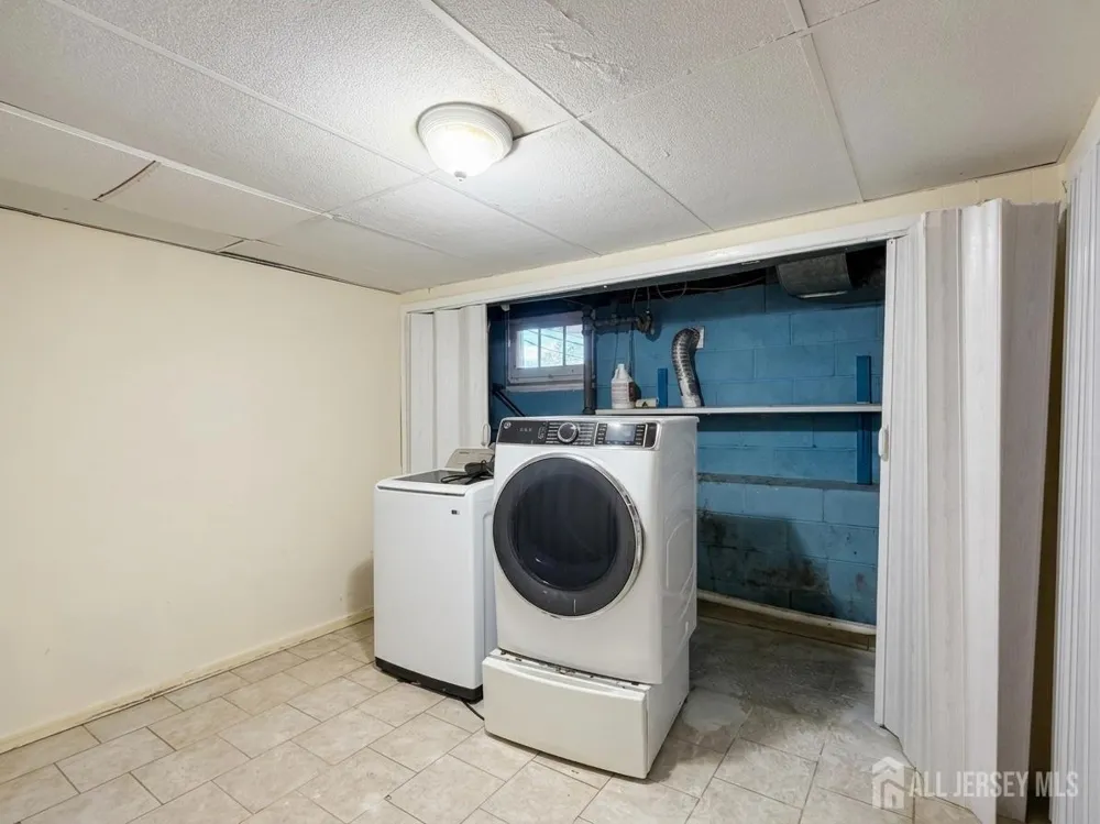 29 Devonshire Terrace West Orange, NJ 07052