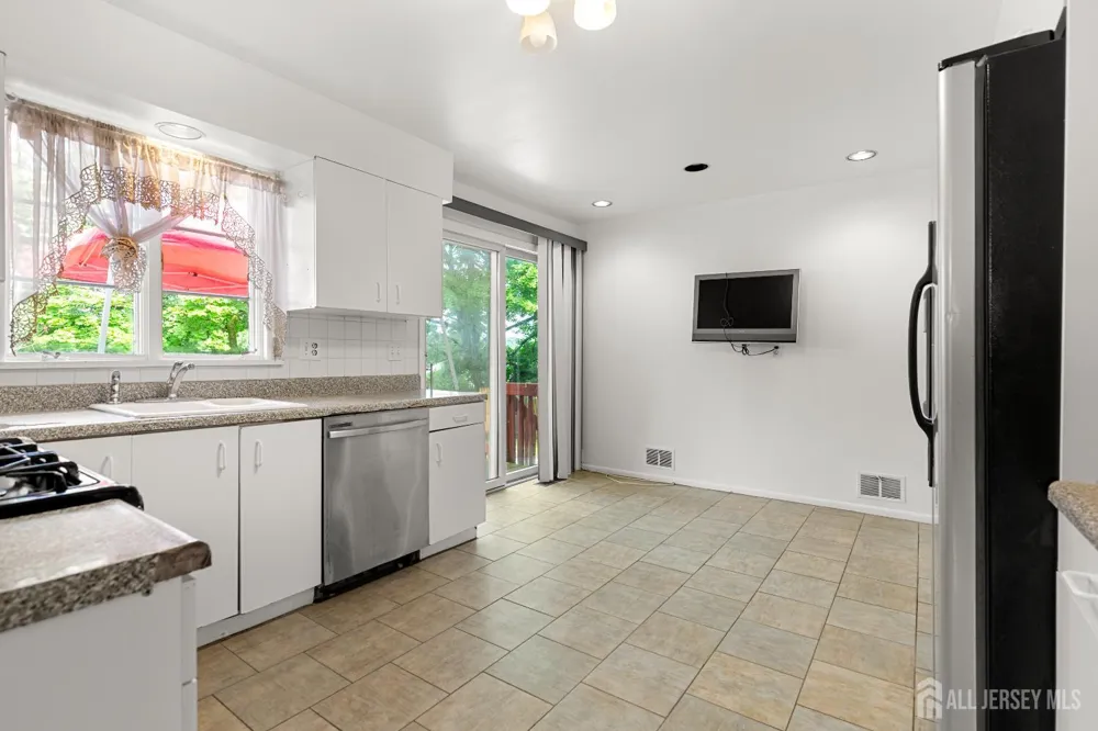 29 Devonshire Terrace West Orange, NJ 07052