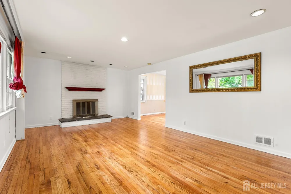 29 Devonshire Terrace West Orange, NJ 07052