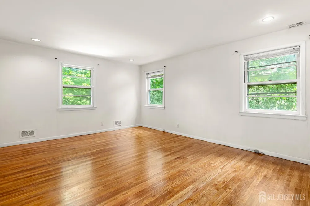 29 Devonshire Terrace West Orange, NJ 07052
