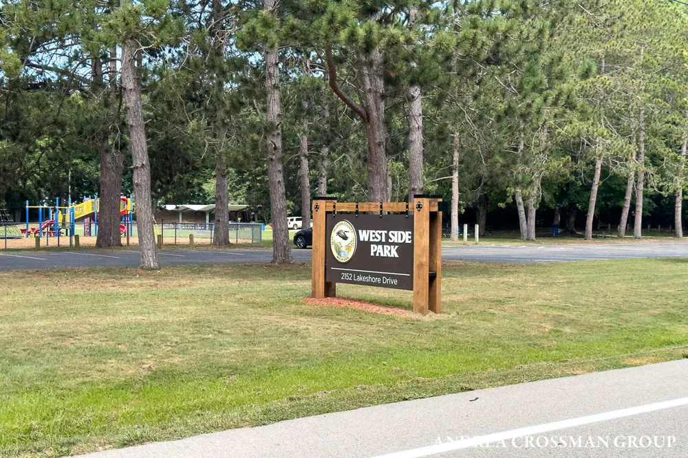 2048 Lakeshore Drive Fennville, MI 49408