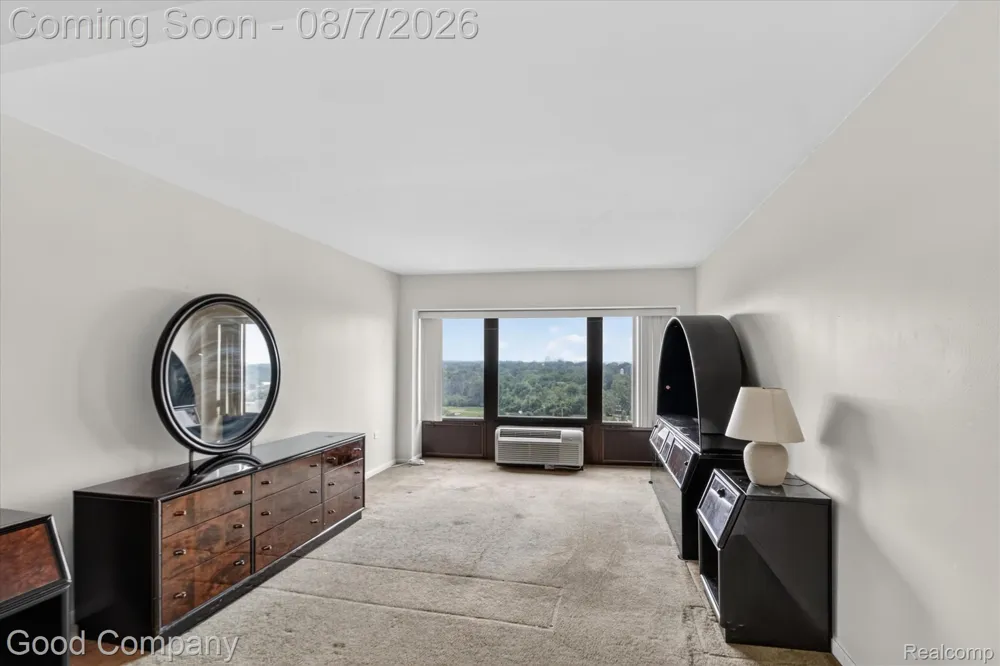 5000 Town Center #1402 Southfield City, MI 48075