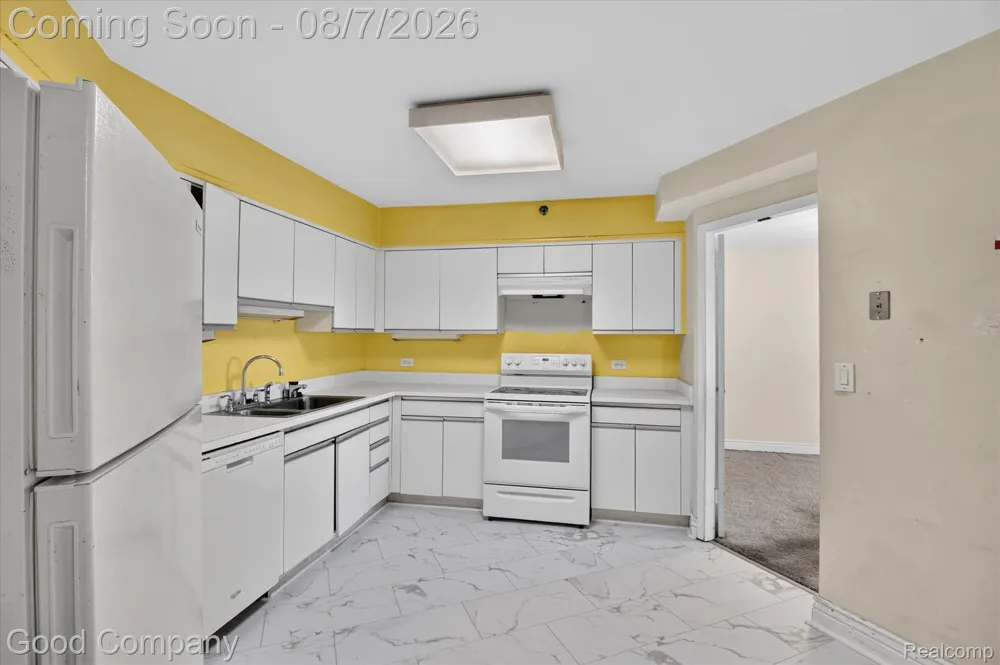5000 Town Center #1402 Southfield City, MI 48075