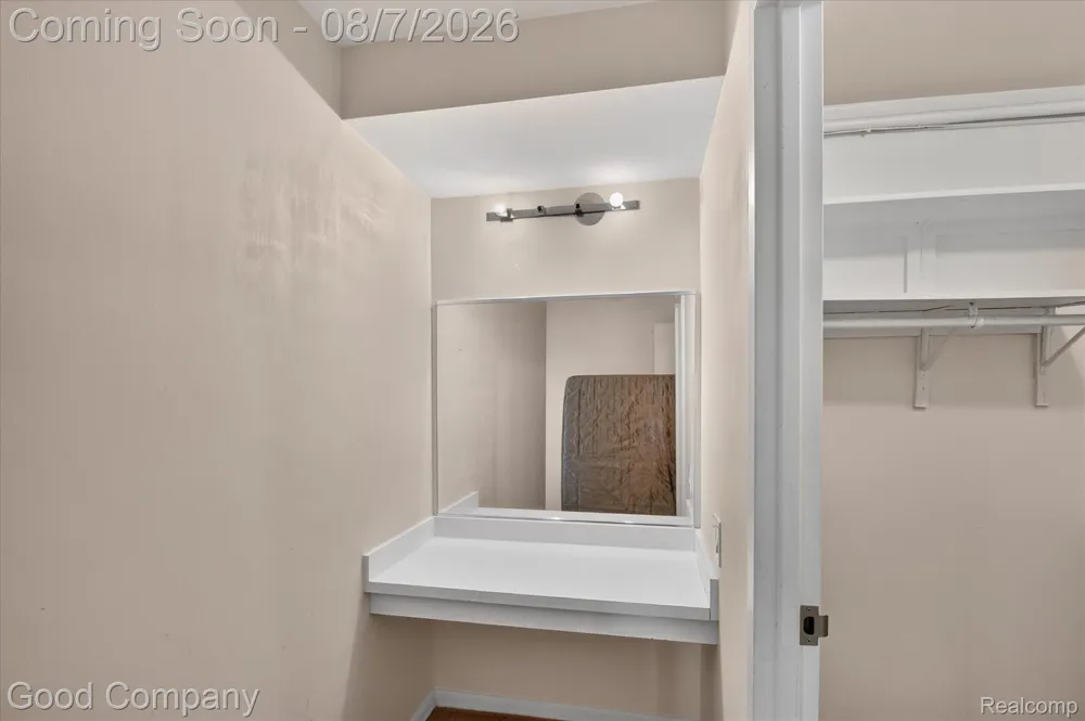 5000 Town Center #1402 Southfield City, MI 48075