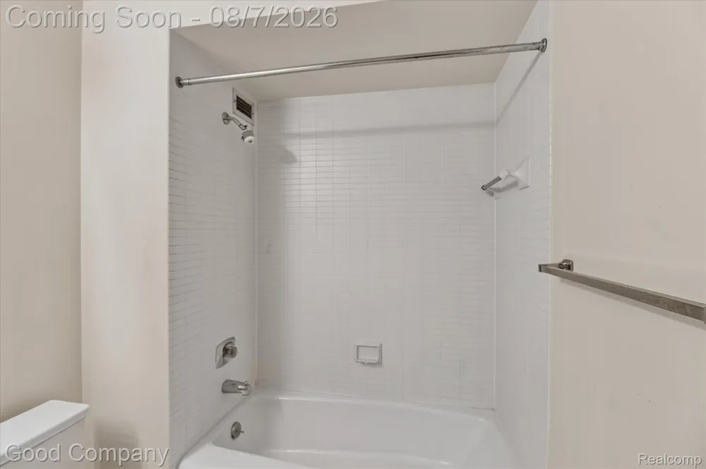 5000 Town Center #1402 Southfield City, MI 48075
