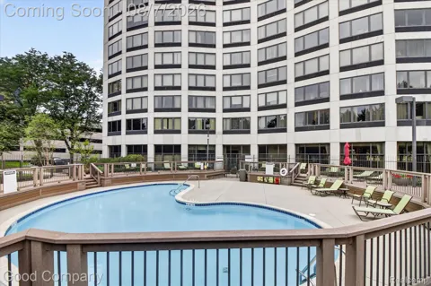 5000 Town Center #1402