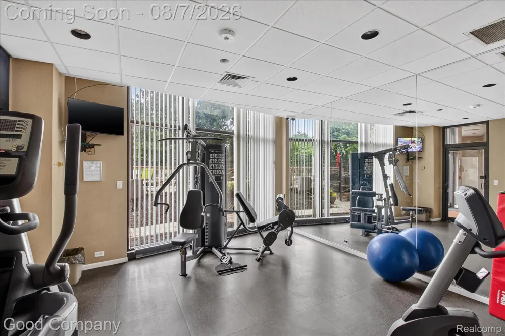 5000 Town Center #1402 Southfield City, MI 48075