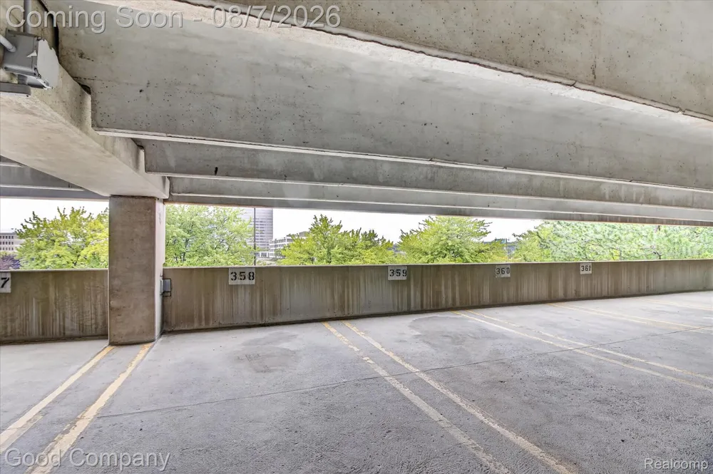 5000 Town Center #1402 Southfield City, MI 48075