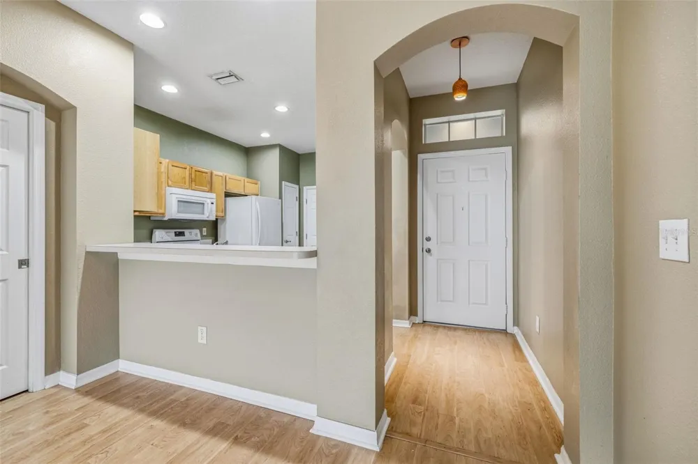 11221 WINDSOR PLACE CIRCLE Tampa, FL 33626
