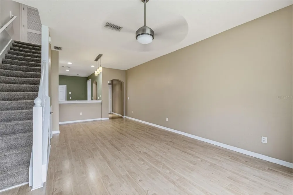 11221 WINDSOR PLACE CIRCLE Tampa, FL 33626