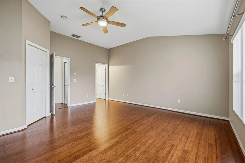 11221 WINDSOR PLACE CIRCLE Tampa, FL 33626