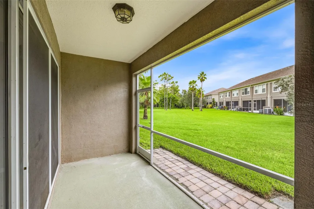 11221 WINDSOR PLACE CIRCLE Tampa, FL 33626