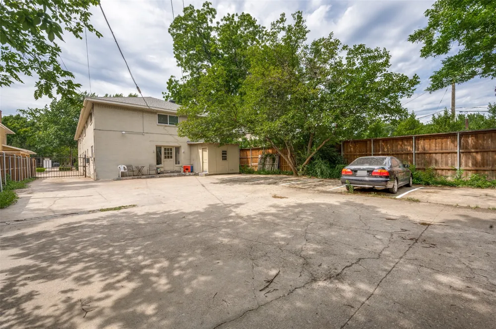 5106 Reiger Avenue Dallas, TX 75214