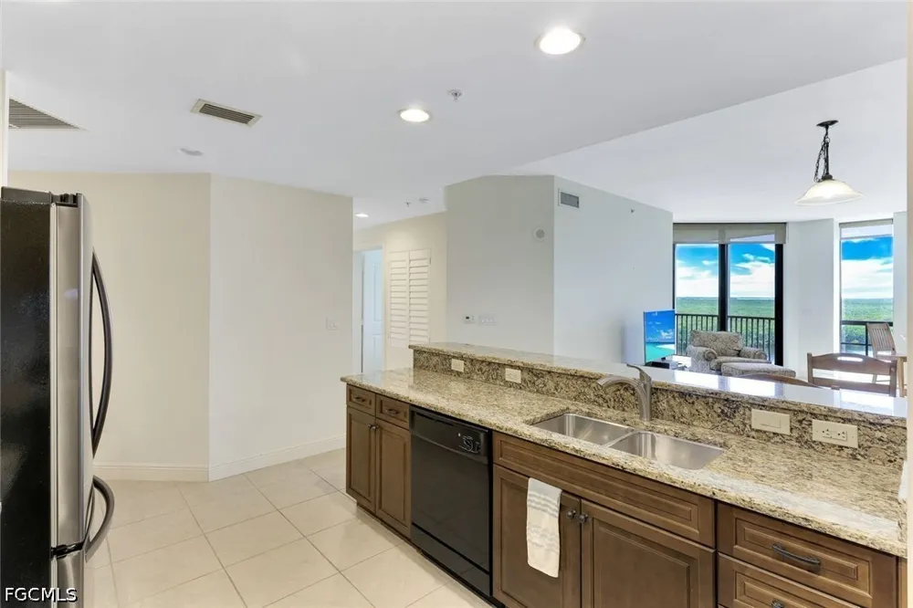 Cape Harbour Drive #708 Cape Coral, FL 33914
