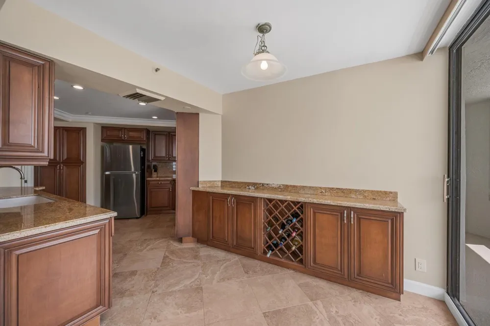 3560 S OCEAN BOULEVARD #607 South Palm Beach, FL 33480