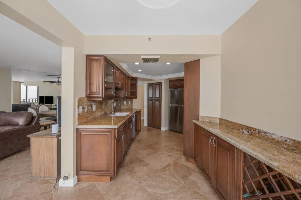 3560 S OCEAN BOULEVARD #607 South Palm Beach, FL 33480