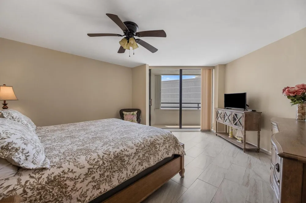 3560 S OCEAN BOULEVARD #607 South Palm Beach, FL 33480
