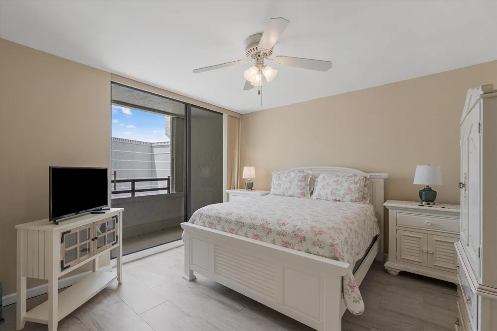 3560 S OCEAN BOULEVARD #607 South Palm Beach, FL 33480