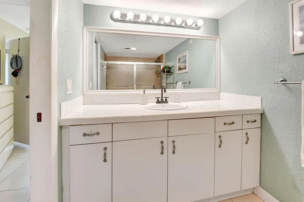 5715 FAIRWAY PARK DRIVE #201 Boynton Beach, FL 33437