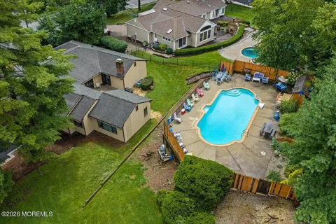 25 Hillside Avenue