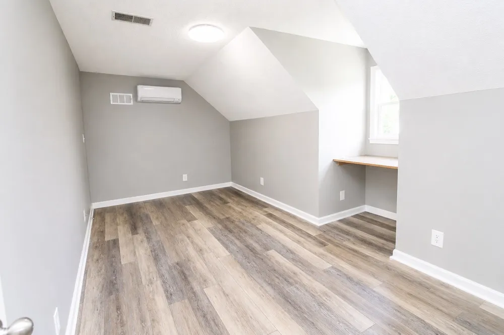 64 Ash St Lexington, TN 38351