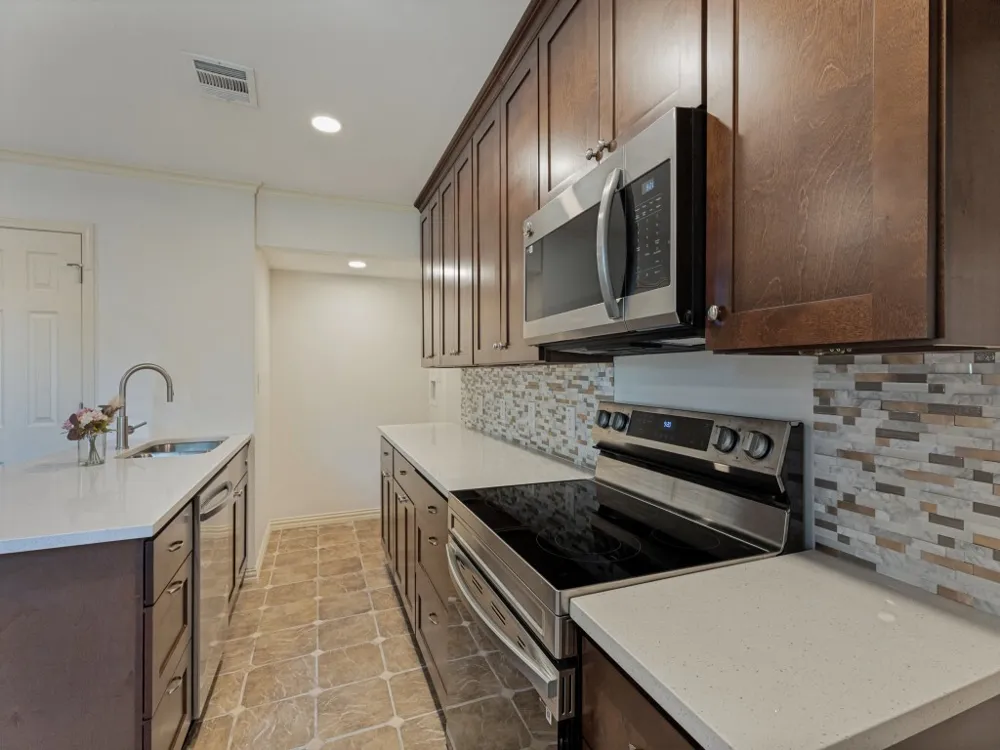 3253 Donnelly Circle #804 Fort Worth, TX 76107