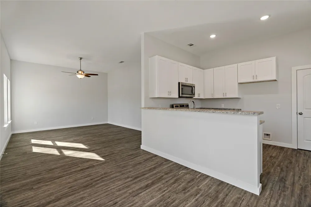 1420 FITZHUGH NE Paris, TX 75460