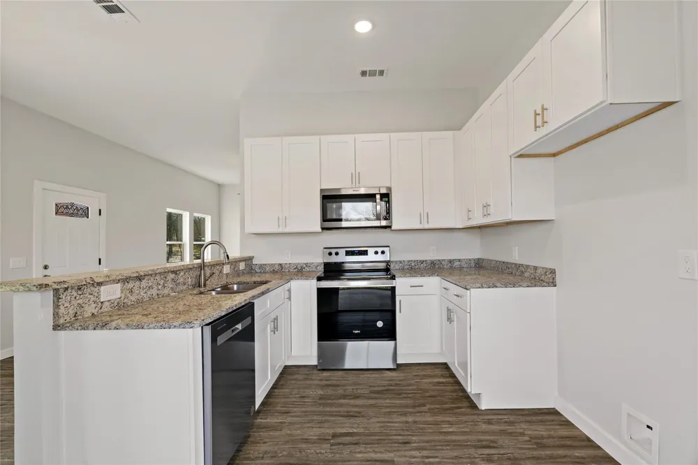 1420 FITZHUGH NE Paris, TX 75460