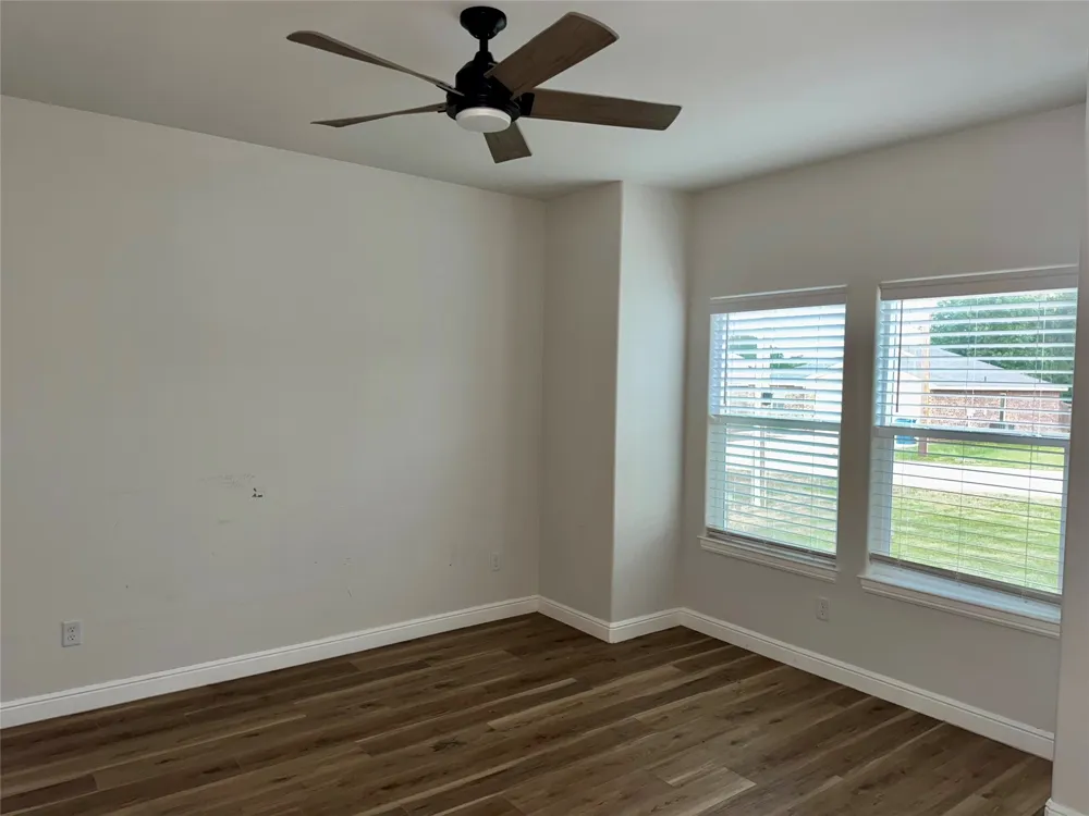 2817 Steepleridge Circle Granbury, TX 76048