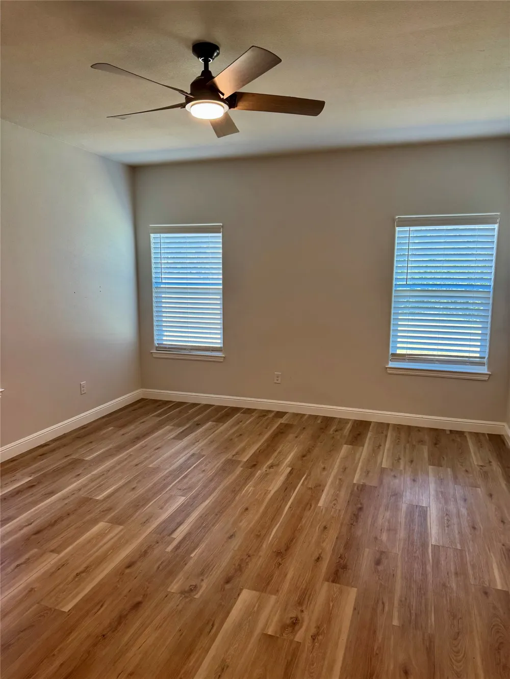 2817 Steepleridge Circle Granbury, TX 76048