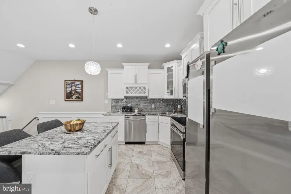 6114 ROSS STREET Philadelphia, PA 19144
