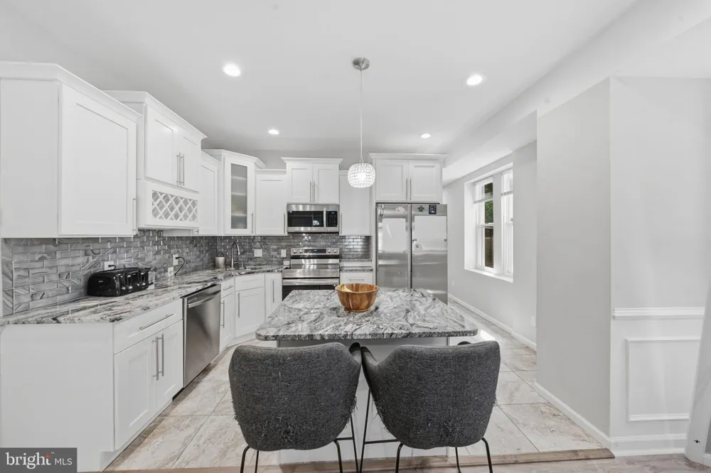 6114 ROSS STREET Philadelphia, PA 19144