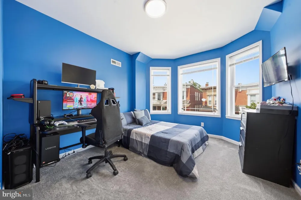 6114 ROSS STREET Philadelphia, PA 19144