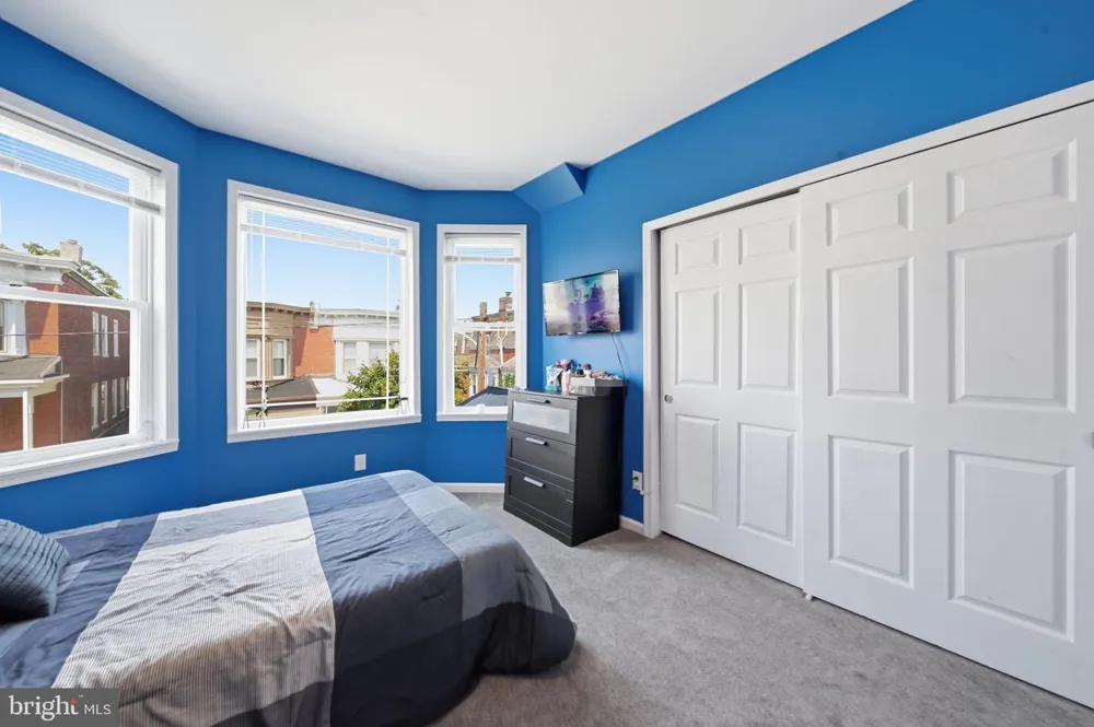 6114 ROSS STREET Philadelphia, PA 19144