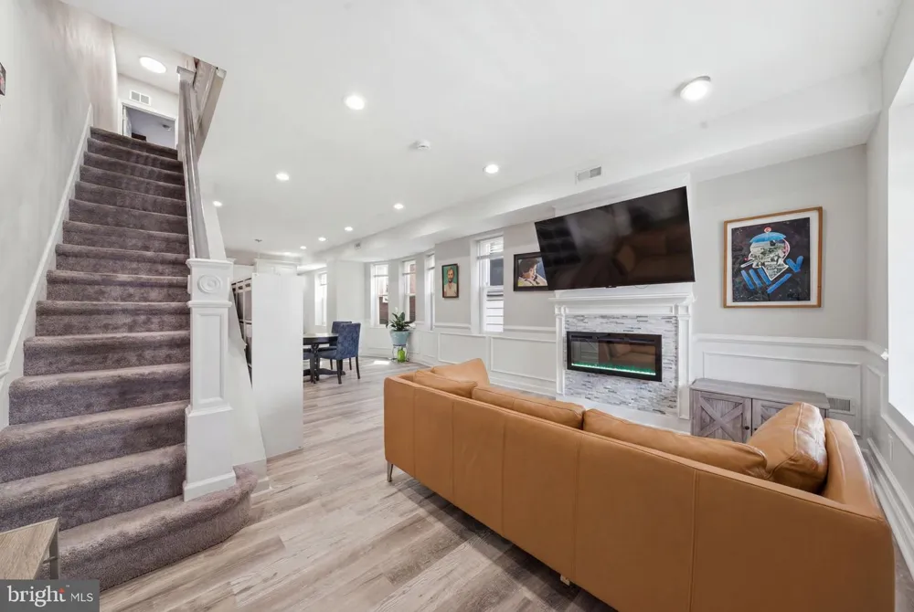 6114 ROSS STREET Philadelphia, PA 19144