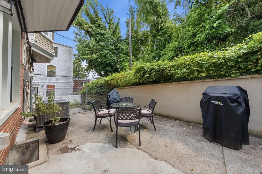6114 ROSS STREET Philadelphia, PA 19144