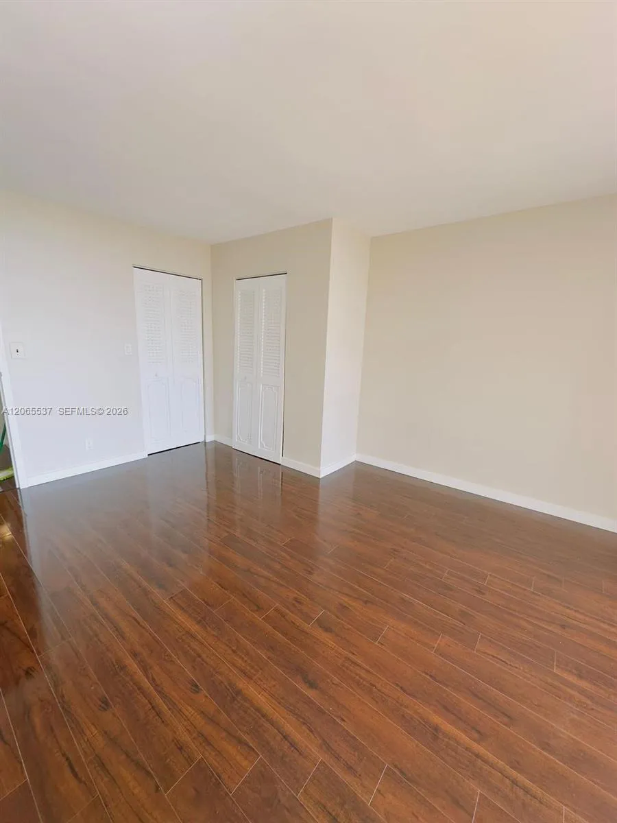 800 Parkview Dr #611 Hallandale Beach, FL 33009