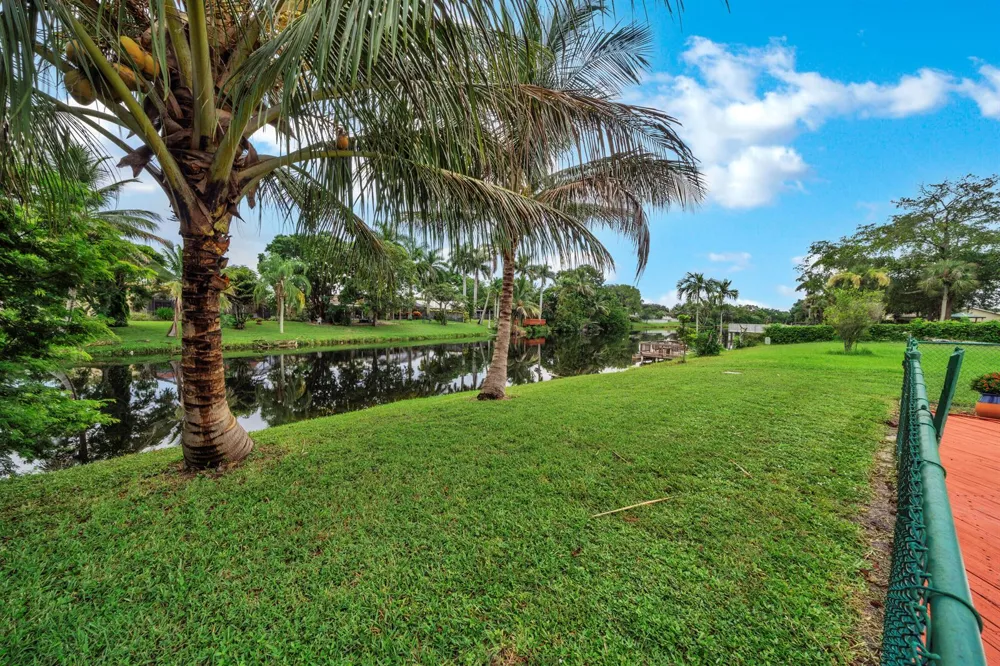 1222 Essex Drive Wellington, FL 33414