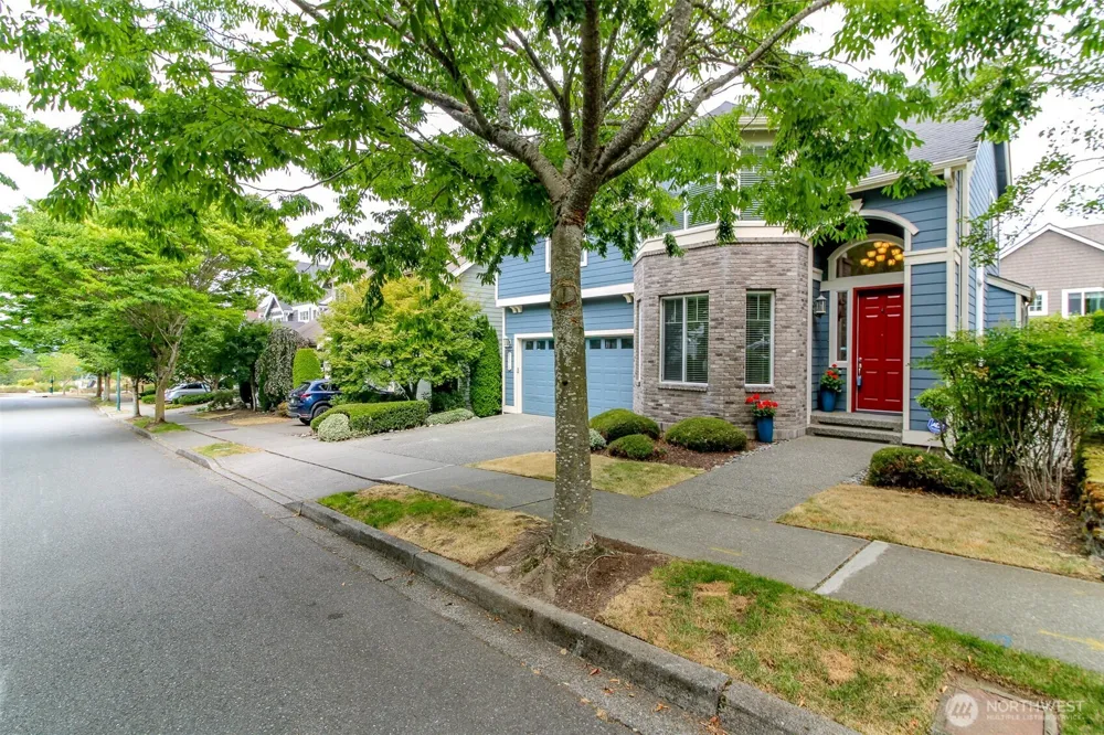 2972 NE Marquette Way Issaquah, WA 98029