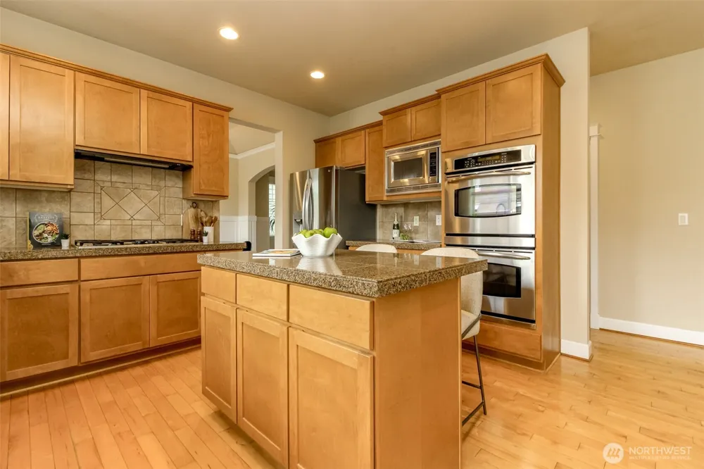 2972 NE Marquette Way Issaquah, WA 98029