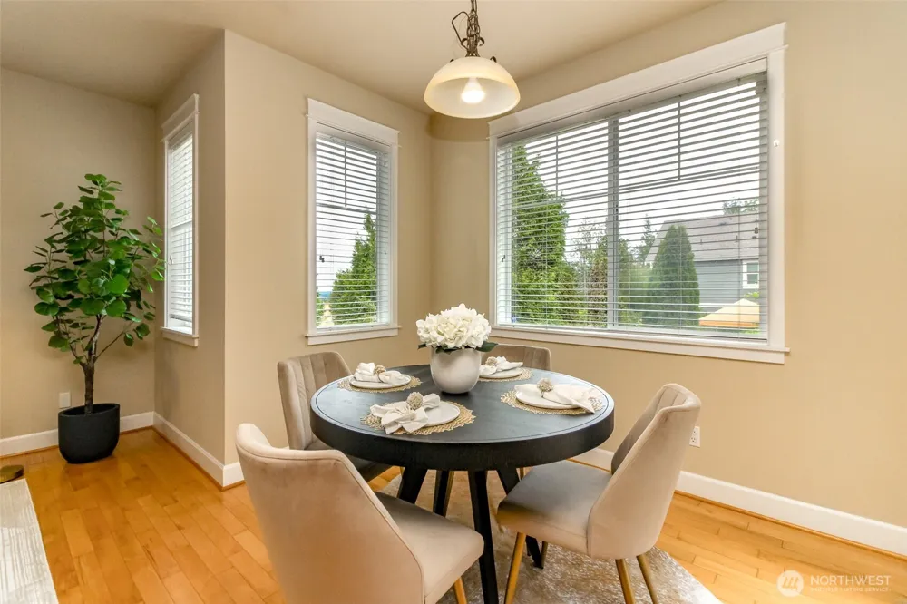 2972 NE Marquette Way Issaquah, WA 98029