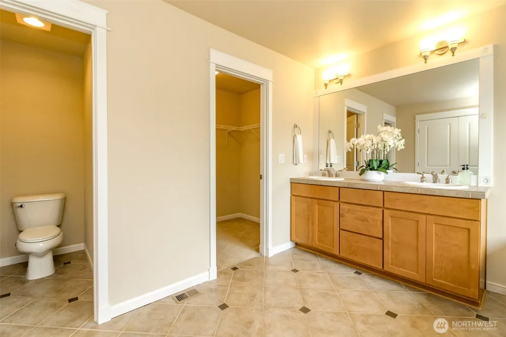 2972 NE Marquette Way Issaquah, WA 98029