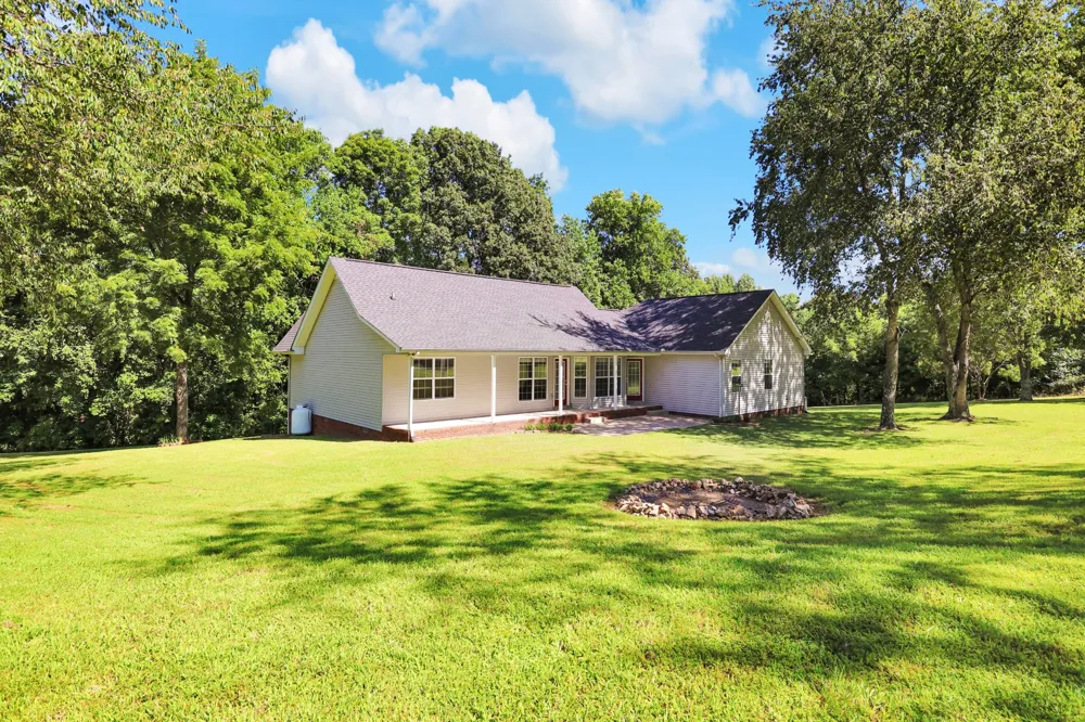 2073 McMahan Hollow Rd Pleasant View, TN 37146